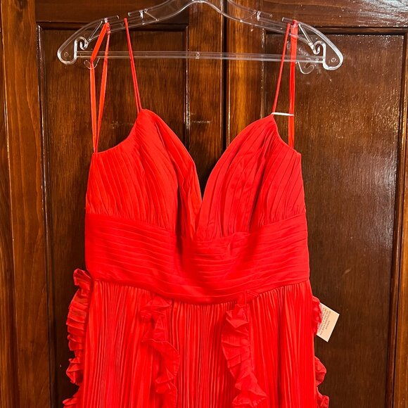 sz 8 Red ruffle tulle gown made by Mac Dugal New with tags - Picture 3 of 5